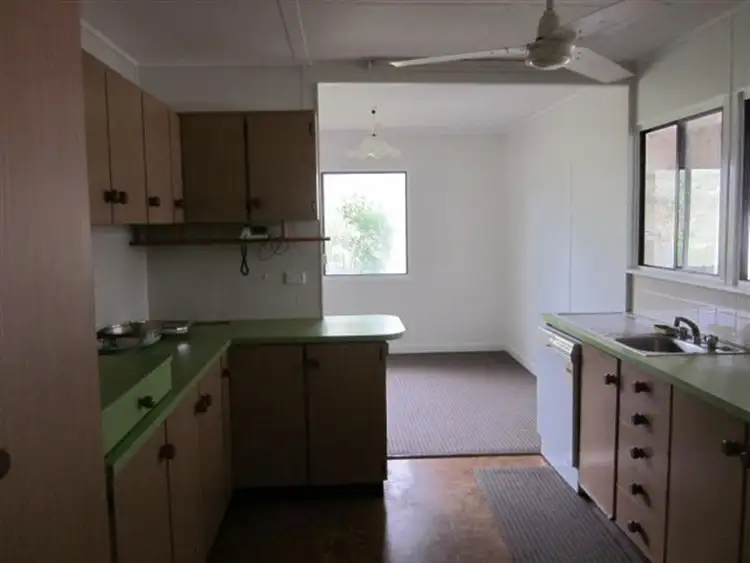 Fifth view of Homely house listing, 2 Pearle Place, Bowen QLD 4805