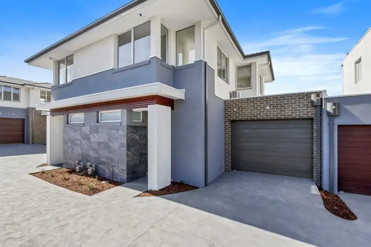 2/83 Cavehill Road, Lilydale VIC 3140