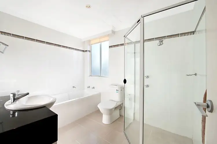 Seventh view of Homely apartment listing, 5 Woodroffe Avenue, Main Beach QLD 4217