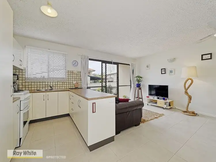 Fifth view of Homely unit listing, 2/2 Osbourne Street, Scarborough QLD 4020