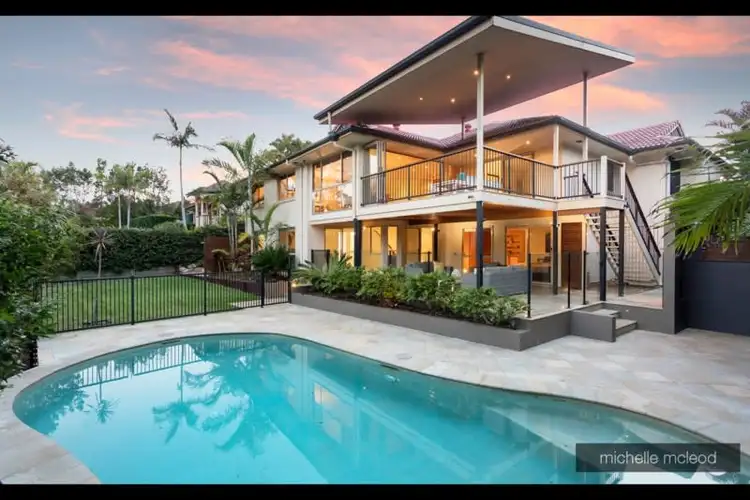 65 Mukurta Street, Chapel Hill QLD 4069