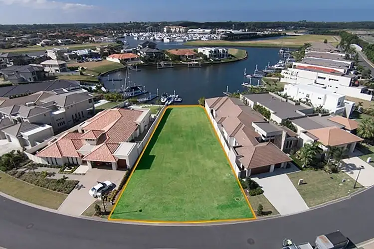 2229 Glengallon Way, Hope Island QLD 4212