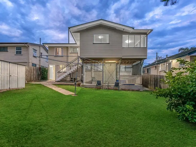 8 Sloane Street, Stafford Heights QLD 4053