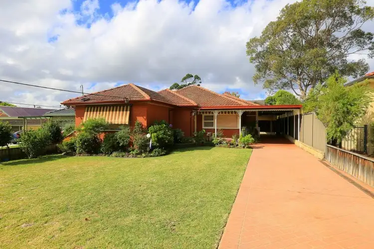 87 Apex Avenue, Picnic Point NSW 2213