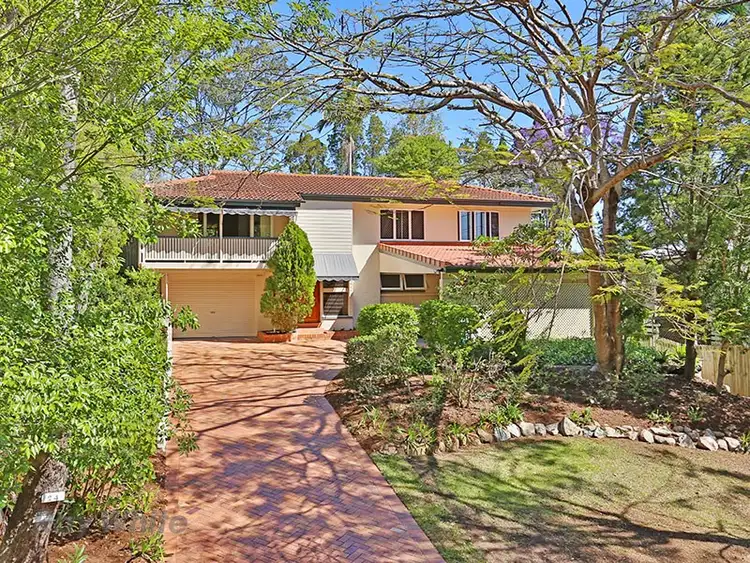 24 Dobell Street, Indooroopilly QLD 4068