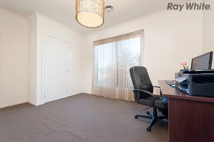 Seventh view of Homely house listing, 4 Nauru Court, Taylors Hill VIC 3037