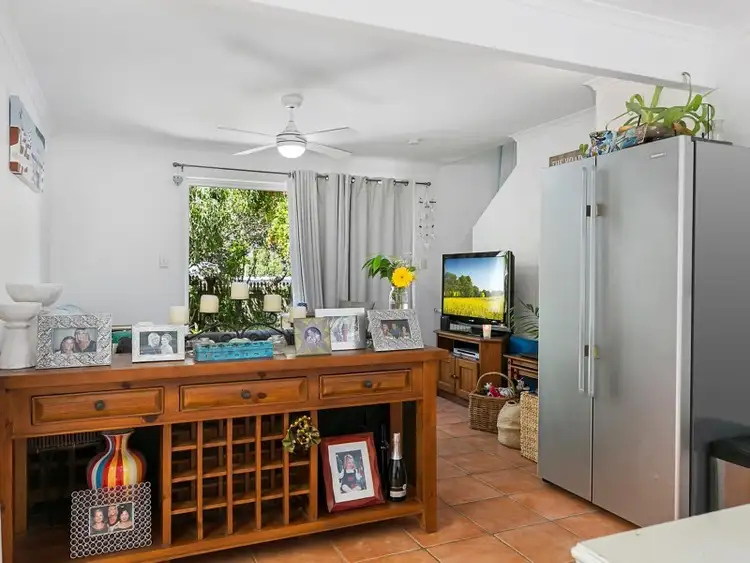 Fifth view of Homely unit listing, 3/1 Margit Crescent, Sunrise Beach QLD 4567