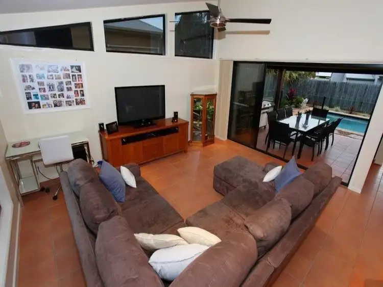Second view of Homely house listing, 10 Calais Court, Kuluin QLD 4558