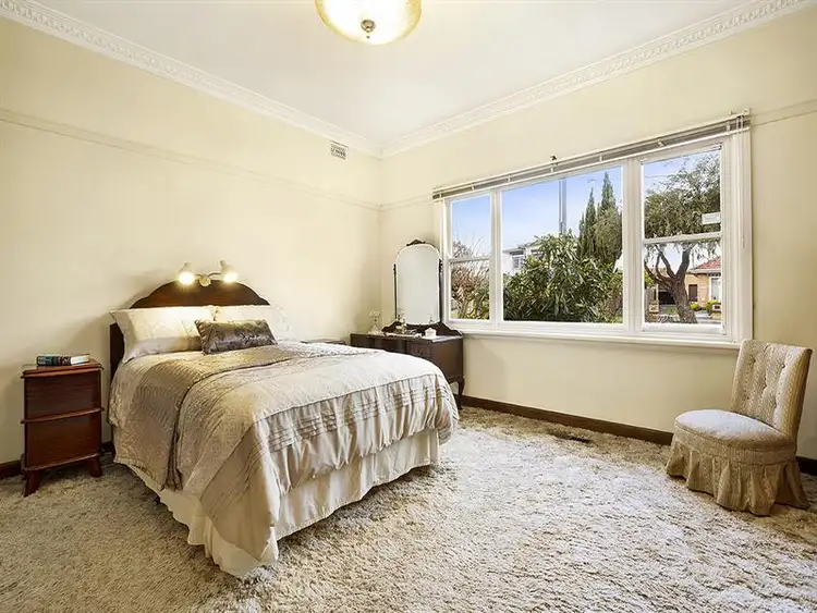 Fifth view of Homely house listing, 1 McKenzie Court, Oakleigh East VIC 3166