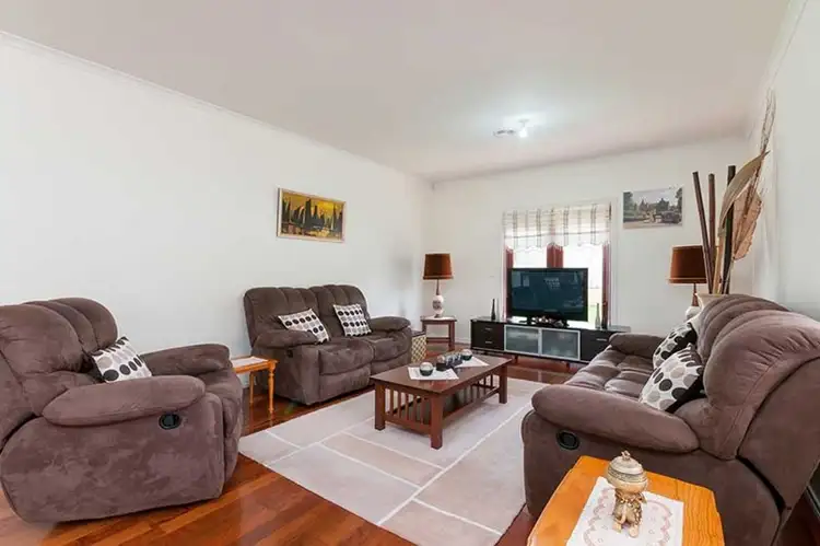 Fifth view of Homely house listing, 5 Deauville Green, Craigieburn VIC 3064