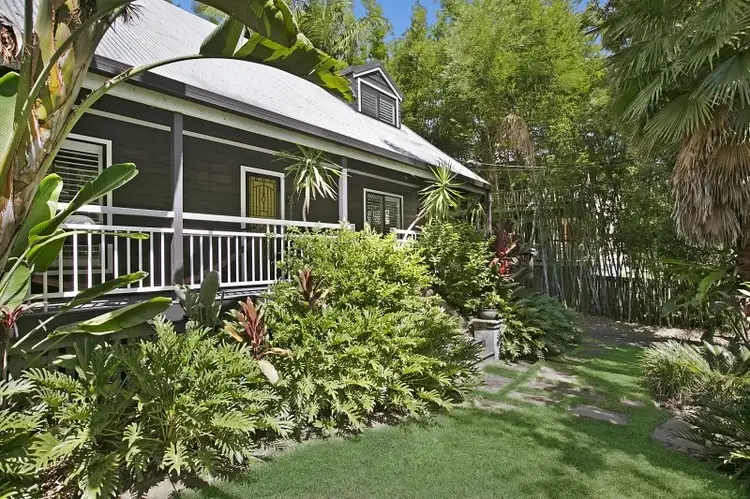 8 Rosalie Street, Bardon QLD 4065