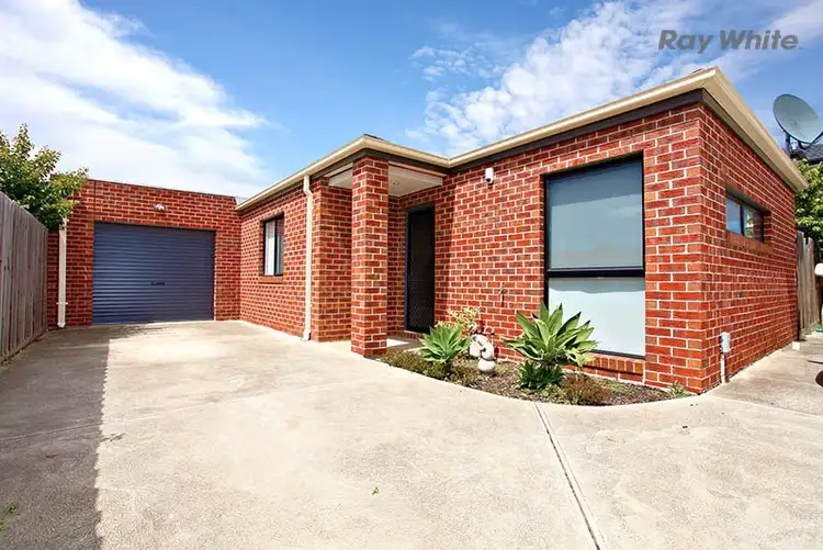 2/15 Armstrong Street, Laverton VIC 3028