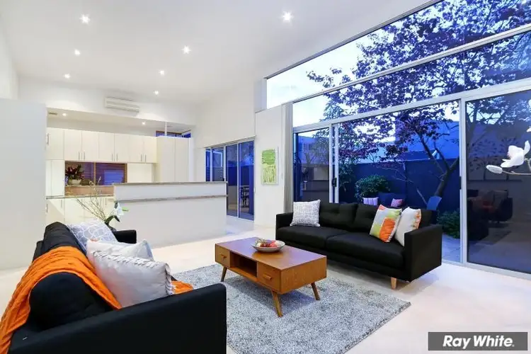 Fifth view of Homely unit listing, 2/81 Barkly Street, Mornington VIC 3931
