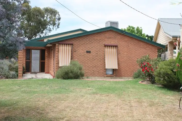 228 Adams Street, Corowa NSW 2646