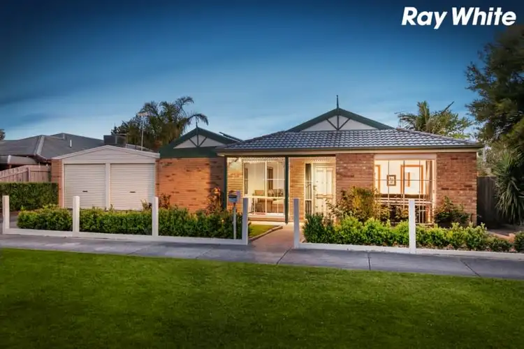 5 Kara Court, Pakenham VIC 3810