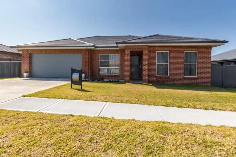 Main view of Homely house listing, 5 Faringdon Street, Tamworth NSW 2340