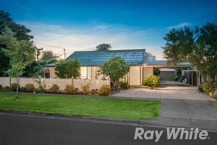 4 Aubrey Grove, Boronia VIC 3155