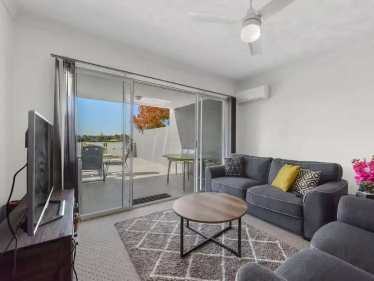 Main view of Homely unit listing, 2/888 Wynnum Road, Cannon Hill QLD 4170