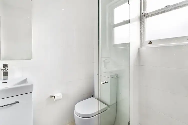 Fifth view of Homely unit listing, 2/52 Lawrence Street, Freshwater NSW 2096