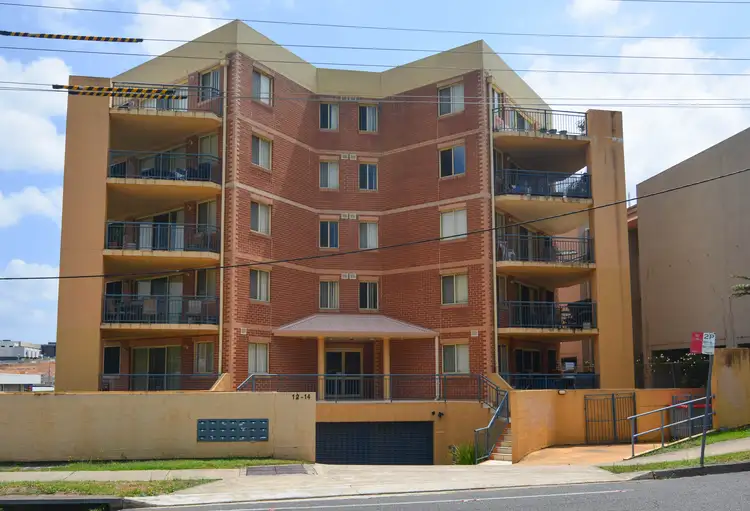 1/12-14 Hills Street, Gosford NSW 2250