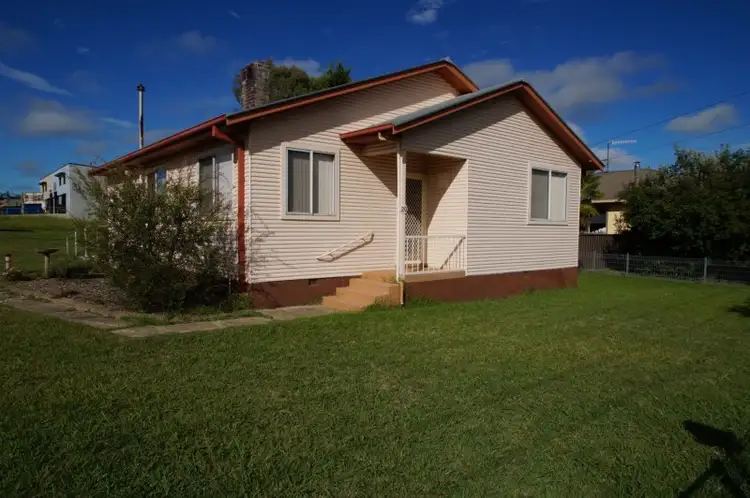 20 Drew Street, Armidale NSW 2350