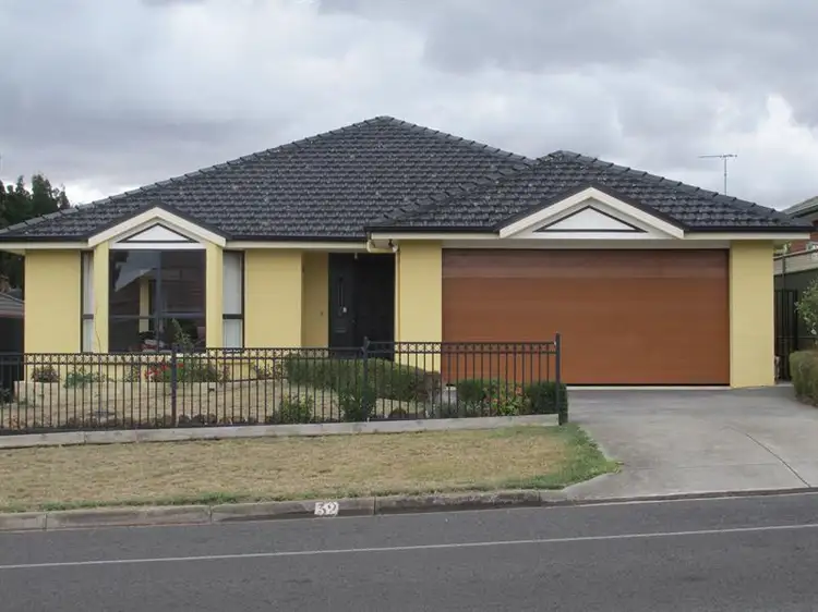 32 Milton Street, Hamilton VIC 3300
