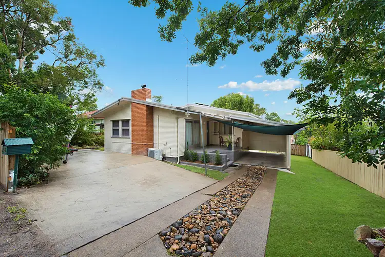 8 Braggan Street, Gailes QLD 4300