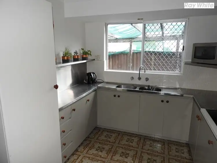Sixth view of Homely house listing, 24 Delamere Way, Camillo WA 6111