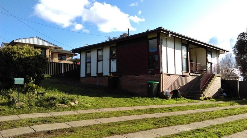 206 Spring Street, Orange NSW 2800