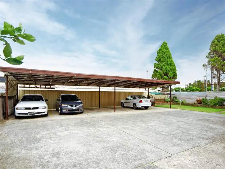 Second view of Homely apartment listing, 6/6 Peterborough Avenue, Lake Illawarra NSW 2528