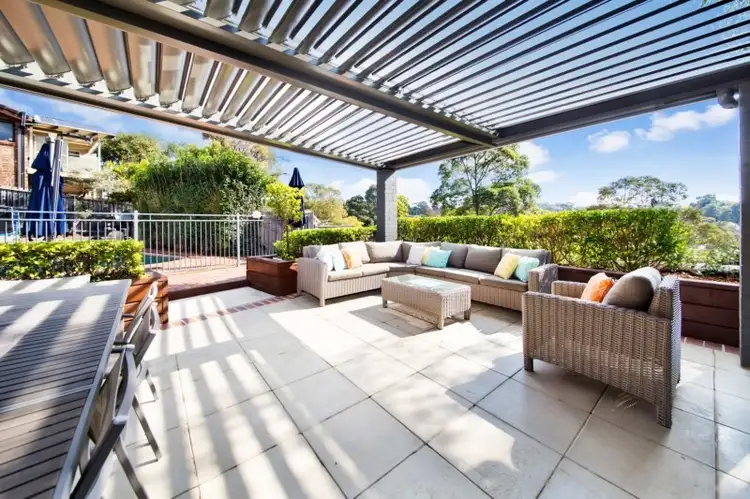 16 Hobart Place, Illawong NSW 2234