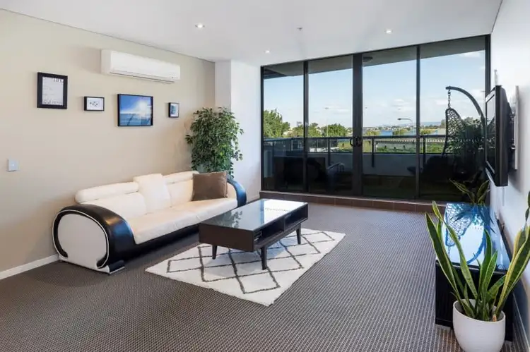 2 Aqua Street, Southport QLD 4215