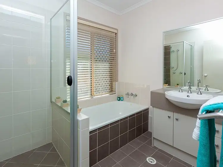 Seventh view of Homely house listing, 10 Karnak Court, Camira QLD 4300