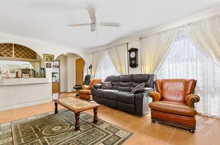 9 Ballantine Place, Horsley NSW 2530