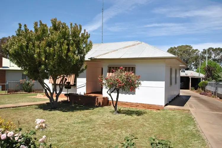 32 Curtin Street, Griffith NSW 2680