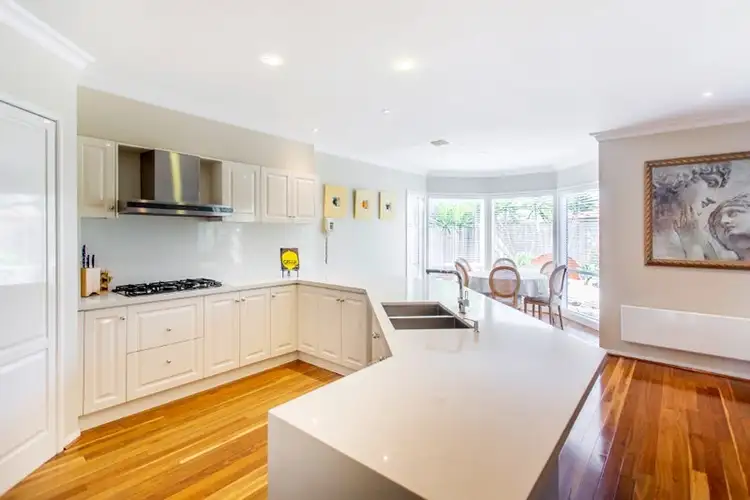 Fifth view of Homely house listing, 8 Laird Close, Aspendale Gardens VIC 3195