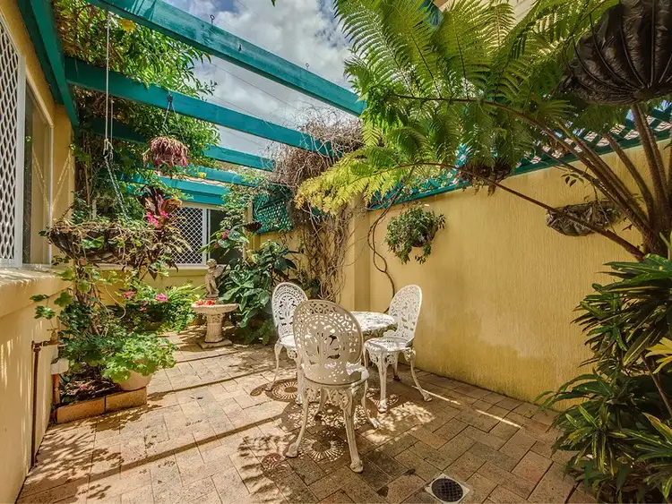 Fifth view of Homely house listing, 2 Fulham Place, Robina QLD 4226