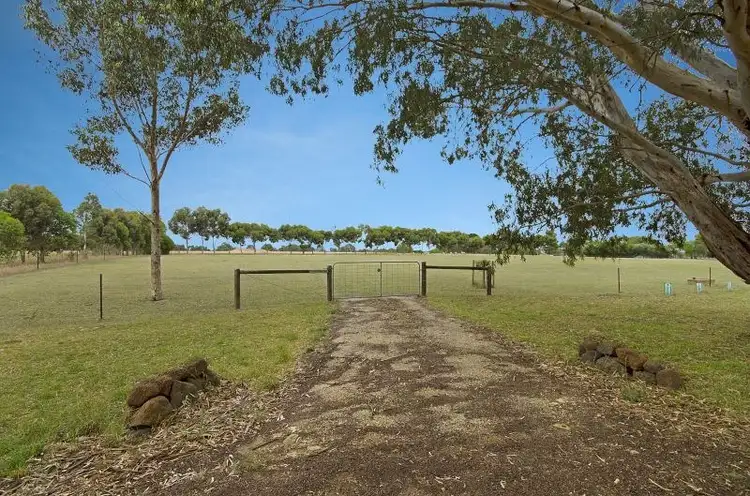 17 Ford Road, Rokewood VIC 3330