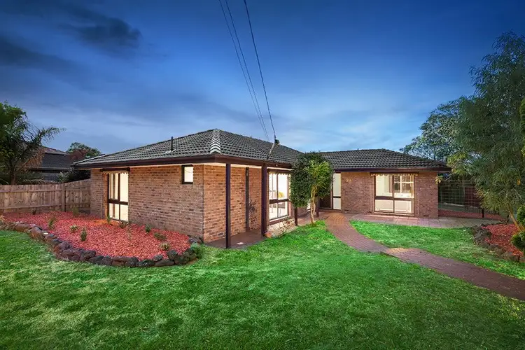 39 Tarago Crescent, Clayton South VIC 3169
