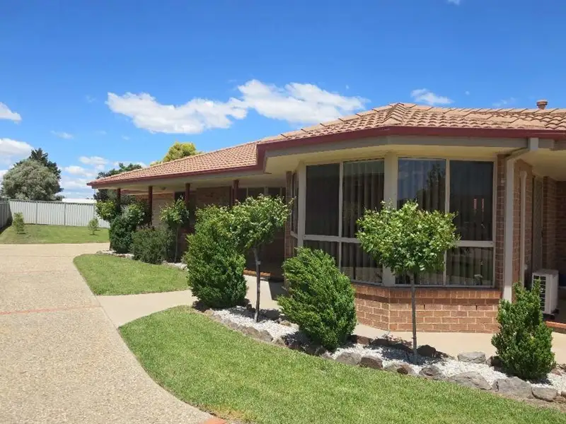 Main view of Homely townhouse listing, 32 Amalfi Drive, Lavington NSW 2641