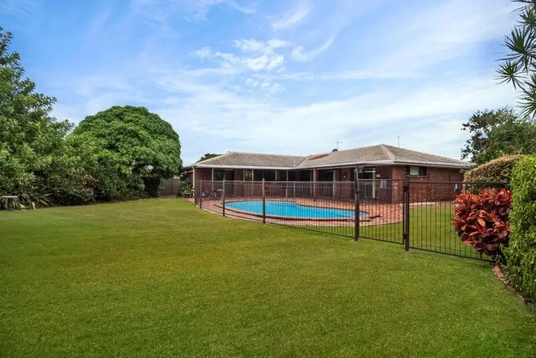 13 Maple Court, Burleigh Waters QLD 4220