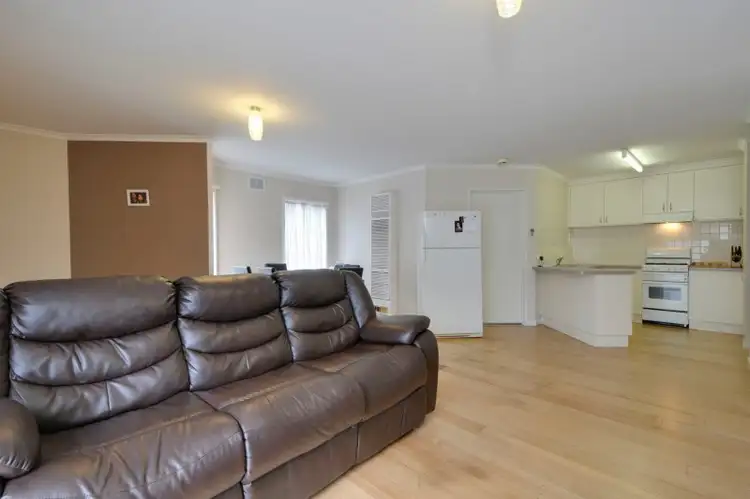Main view of Homely unit listing, 2/7-9 Berry Street, Traralgon VIC 3844