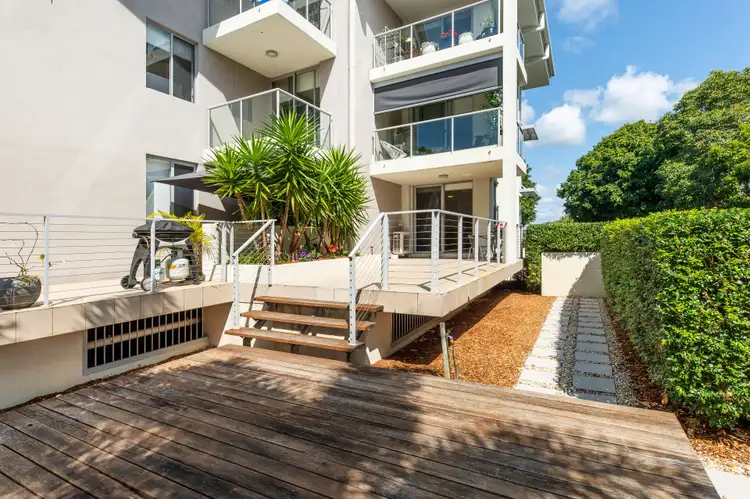 211/64-66 Sickle Avenue, Hope Island QLD 4212
