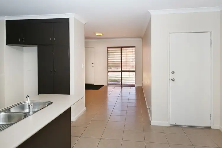 Fifth view of Homely unit listing, 2/10 Cunningham Street, West End WA 6530