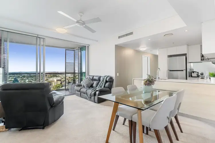 11802/8 Harbour Road, Hamilton QLD 4007