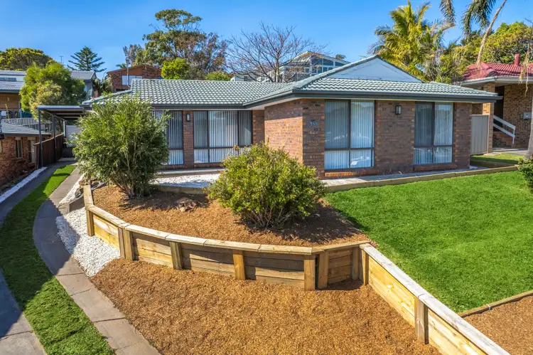 39 Barton Drive, Kiama Downs NSW 2533