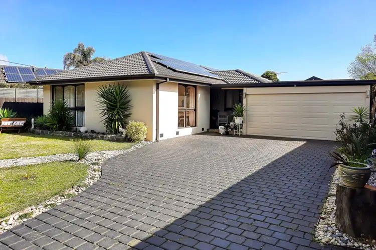 6 Wicklow Street, Seaford VIC 3198