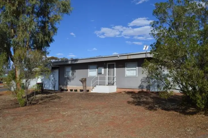 24 New Compton Street, Kambalda East WA 6442