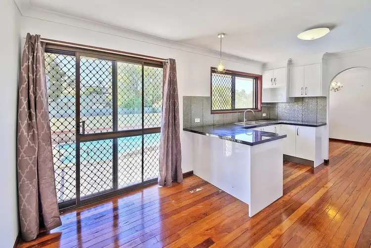 Fifth view of Homely house listing, 33 Freesia Street, Macgregor QLD 4109