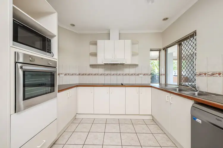 8 Orania Street, Durack NT 830